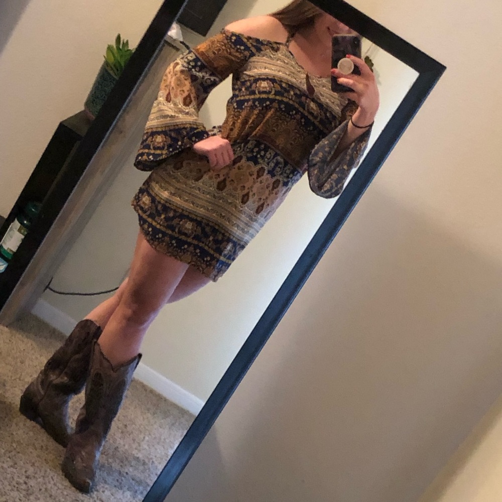 Boho Dress with Bell Sleeves! ✌🏼